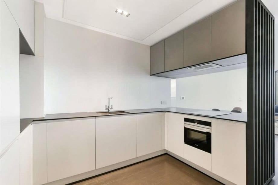 Amory Tower - High Rise Pinnacle Apartamento *