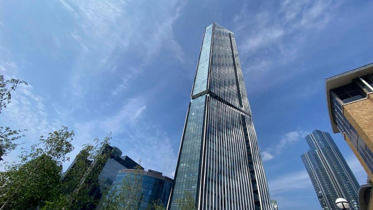 Amory Tower - High Rise Pinnacle * Londres